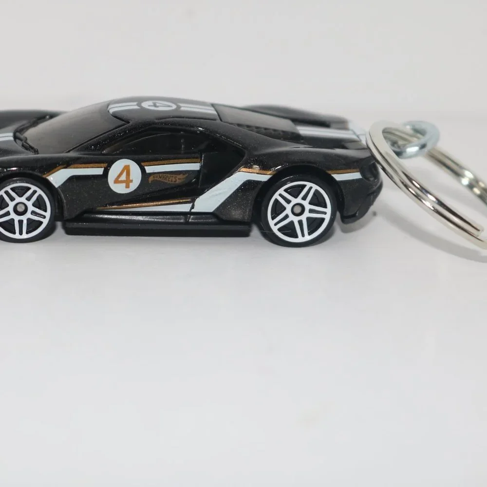 Hot Wheels Then & Now 2017 Ford GT CUSTOM keychain